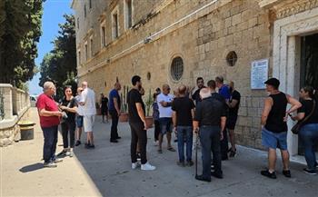 يهود متطرفون يحاولون اقتحام كنيسة ودير مار الياس في حيفا 