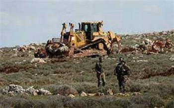 مستوطنون يعتدون على أراضي الفلسطينيين جنوب نابلس