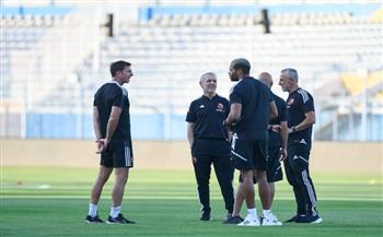 محمد شريف يقود هجوم الأهلي لمواجهة بيراميدز في الدوري