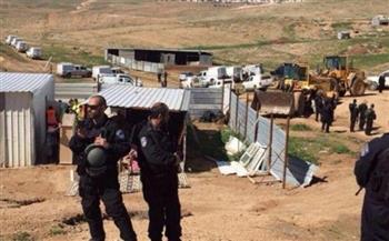 الاحتلال الإسرائيلي يدمر منزلا متنقلا غرب بيت لحم 