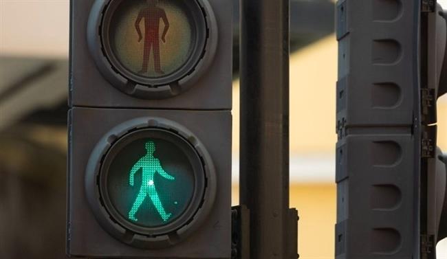 بسبب انتشار السمنة.. تعديلات على إشارة «الرجل الأخضر» في بريطانيا