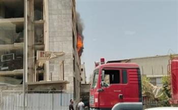 الدفع بـ 5 سيارات إطفاء لإخماد حريق هائل في عصارة قصب بالمنيا