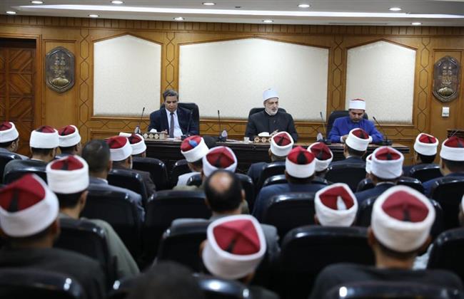 وكيل الأزهر يلتقي القائمين على الأروقة بالمحافظات لبحث سبل الارتقاء بالعمل
