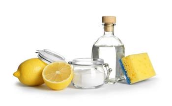 لربات البيوت.. بدائل طبيعية للمنظفات المنزلية أبرزها ملح الليمون