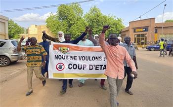 انقلابيو النيجر يطمئنون المجتمع الدولي عقب الإطاحة ببازوم