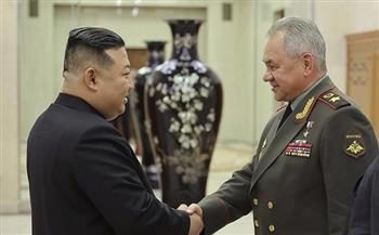 زعيم كوريا الشمالية يستقبل وزير الدفاع الروسي