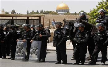 القوات الإسرائيلية تمنع المصلين من دخول المسجد الأقصى