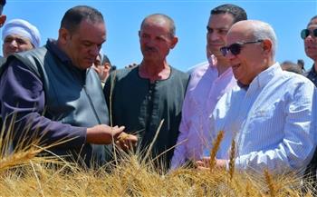 محافظ بورسعيد : استمرار التوسع في زراعة المحاصيل الإستراتيجية بمنطقة سهل الطينة
