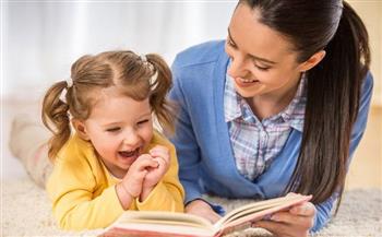 منها تعلم معاني الكلمات...تعرفي على فوائد قراءة القصص لأطفالك