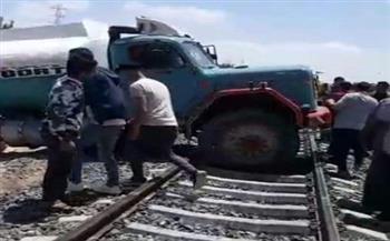 «النقل» تناشد المواطنين بعدم إقامة معابر غير شرعية على السكك الحديدية