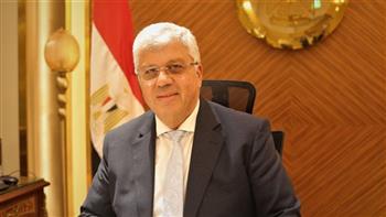 «عاشور» يوجه بإعلان قوائم مؤسسات التعليم العالي المعتمدة في مصر