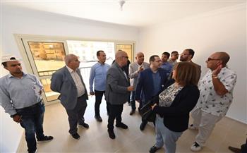 وزير الإسكان يتفقد وحدات «سكن كل المصريين» فوق المتوسط بمدينة 6 أكتوبر