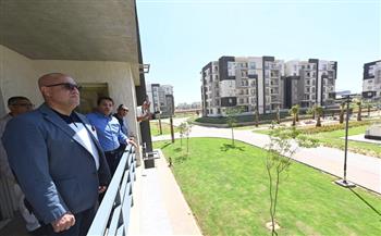 وزير الإسكان يتفقد الوحدات السكنية بمشروع «جنة» بالشيخ زايد