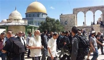 عشرات المستوطنين يقتحمون "الأقصى" تحت حماية قوات الاحتلال الإسرائيلي