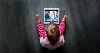 «اليونيسيف» توضح التأثيرات السلبية لتعرض الصغار للشاشات الذكية