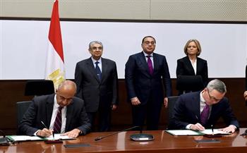 بتكلفة 5 مليارات دولار.. «مدبولي» يشهد التوقيع على اتفاقية لإقامة محطة طاقة رياح بسوهاج