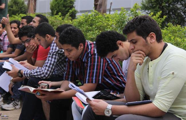 قبل ساعات.. رابط النماذج الاسترشادية للغة الأجنبية الأولى للثانوية العامة 2023