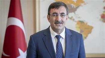 نائب الرئيس التركي يصل إلى قطر تمهيدًا لزيارة أردوغان