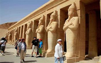 «فيتش»: توقعات باستمرار زيادة أعداد السياح إلى مصر 