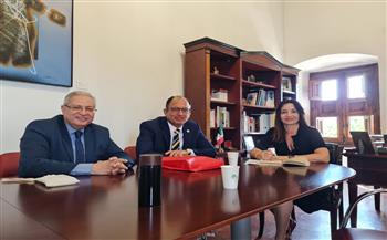 جامعتا حلوان وغرناطة الإسبانية يوقعان اتفاقية تعاون 