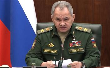 وزير الدفاع الروسي: قرار واشنطن تزويد أوكرانيا بالقنابل العنقودية «جريمة حرب»