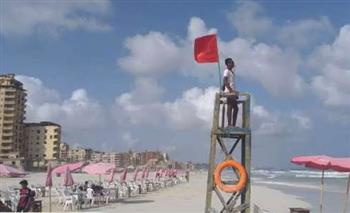مصايف الإسكندرية: رفع الرايات الحمراء بالشواطئ لعدم استقرار حالة البحر