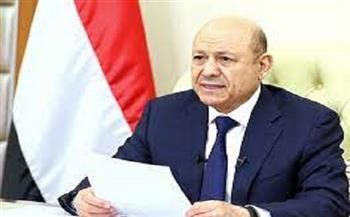 رئيس «القيادة اليمني» المجلس والحكومة ملتزمون بنهج السلام العادل