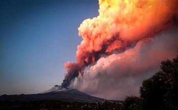 إيطاليا: تعليق رحلات الطيران جنوب البلاد جراء ثوران بركان في جبل إتنا