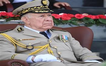 رئيس أركان الجيش الجزائري: معالجة الأزمات الإقليمية والعالمية عبر الالتزام بالشرعية الدولية