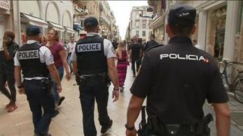 إسبانيا: القبض على 5 سائحين فرنسيين وسويسري لاتهامهم باغتصاب بريطانية في جزيرة مايوركا