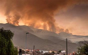 حرائق غابات "تخرج عن السيطرة" في إسبانيا وإخلاء خمس قرى في تينيريفي