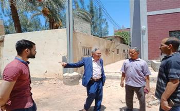 محافظ المنيا يتابع تنفيذ مشروعات «حياة كريمة» بديرمواس وأبوقرقاص 