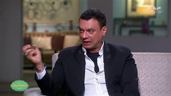 عباس أبو الحسن يكشف كواليس دعم الراحل أحمد زكى له 