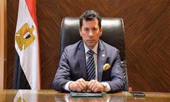 وزير الرياضة يهنئ عزمي محيلبه ببرونزية منافسات الإسكيت بأذربيجان