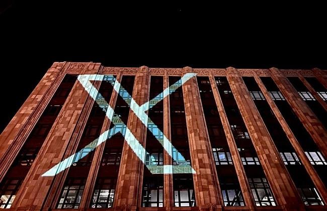 من «تويتر» لـ«x».. كيف قاد الملياردير الأمريكي المنصة العالمية إلى الهاوية؟