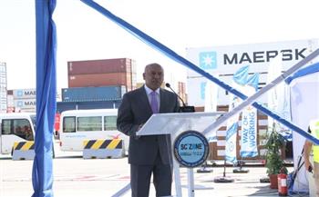 وزير النقل يعلن إنشاء محطة الحاويات الثانية لشركة قناة السويس لتداول الحاويات SCCT