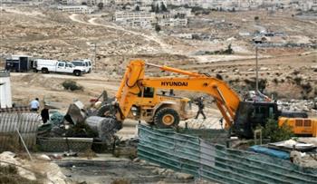 قوات الاحتلال الإسرائيلي تجرف أراضٍٍ زراعية في مدينة جنين