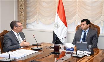 وزير الرياضة يلتقي رئيس الاتحاد المصري للطائرة لاستضافة بطولة أفريقيا