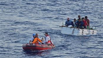 اليونان تنقذ 50 مهاجراً قبالة جزيرة ساموس