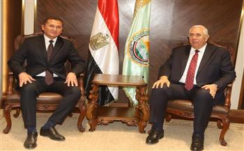القصير يلتقي سفير أوزبكستان بالقاهرة لمتابعة تعزيز آليات التعاون الزراعي  