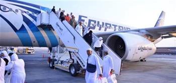 «مصر للطيران» تعلن الضوابط الخاصة بحجز تذاكر العمرة