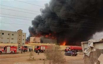 10 سيارات إطفاء للسيطرة علي حريق مصنع بطريق مصر الإسماعيلية الصحراوي 