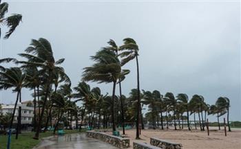 إعلان الطوارئ في فلوريدا مع ترقب عاصفة استوائية