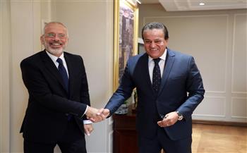وزير الصحة يستقبل السفير اليوناني بمصر لبحث التعاون