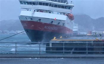إثر الرياح العاتية.. اصطدام سفينة سياحية بريطانية بسفينة شحن في مايوركا الإسبانية