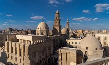 أستاذ تاريخ عن مشروع القاهرة التاريخية: يجذب السياح وينهي البناء العشوائي