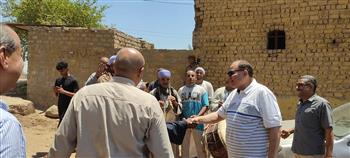 محافظ أسيوط يتفقد أعمال إنشاء مشروعات مجمع الخدمات الزراعية بقرية كوم أبوشيل بمركز أبنوب