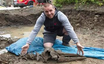 العثور على عظام دولفين عمرها 8000 عام في اسكتلندا