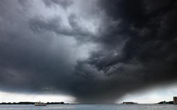 العاصفة «إداليا» تشتد فوق خليج المكسيك مع توقعات باجتياح ولاية فلوريدا 