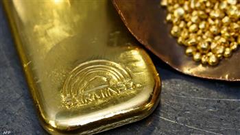 الذهب يتجه لخسارة أسبوعية مع ارتفاع عوائد السندات الأمريكية